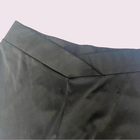 High-Waisted, Sinched-Butt, Stretch Pants - Picture 3 of 3